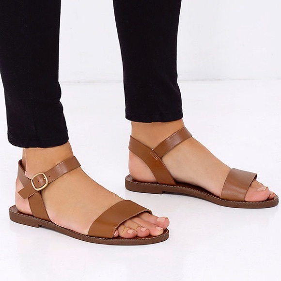 Steve Madden Shoes - Steve Madden Donddi Tan Leather Sandals
